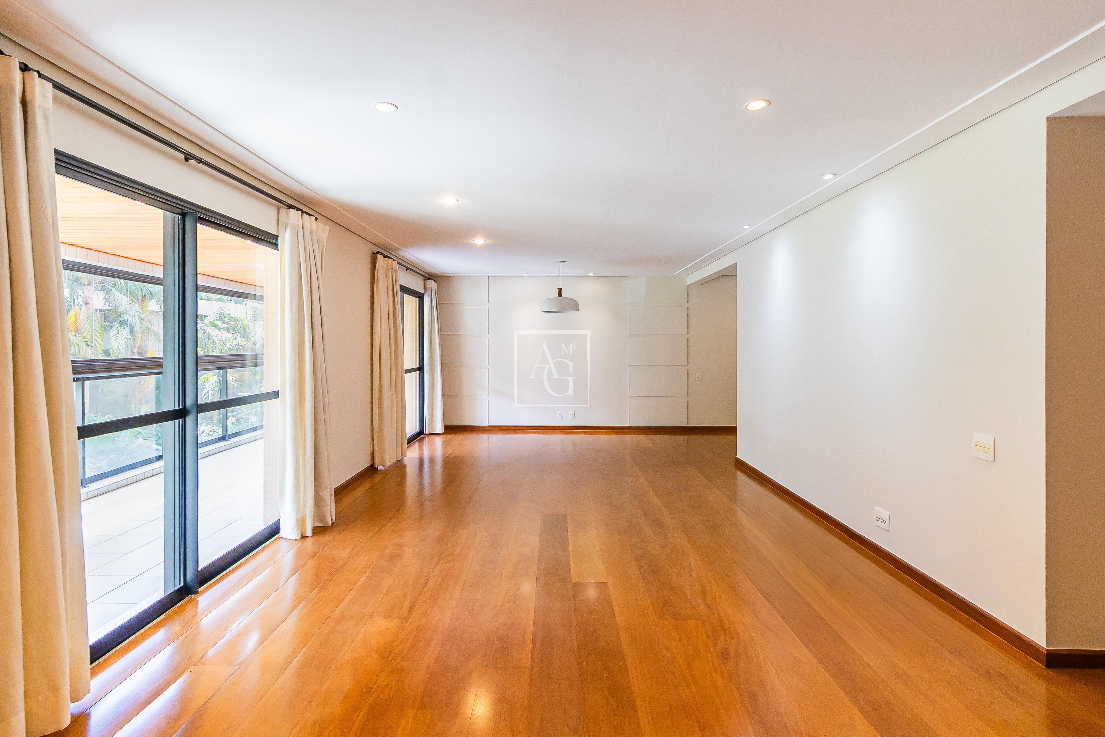 Apartamento com 152m² e 3 dormitórios no bairro Panamby em São Paulo para Comprar