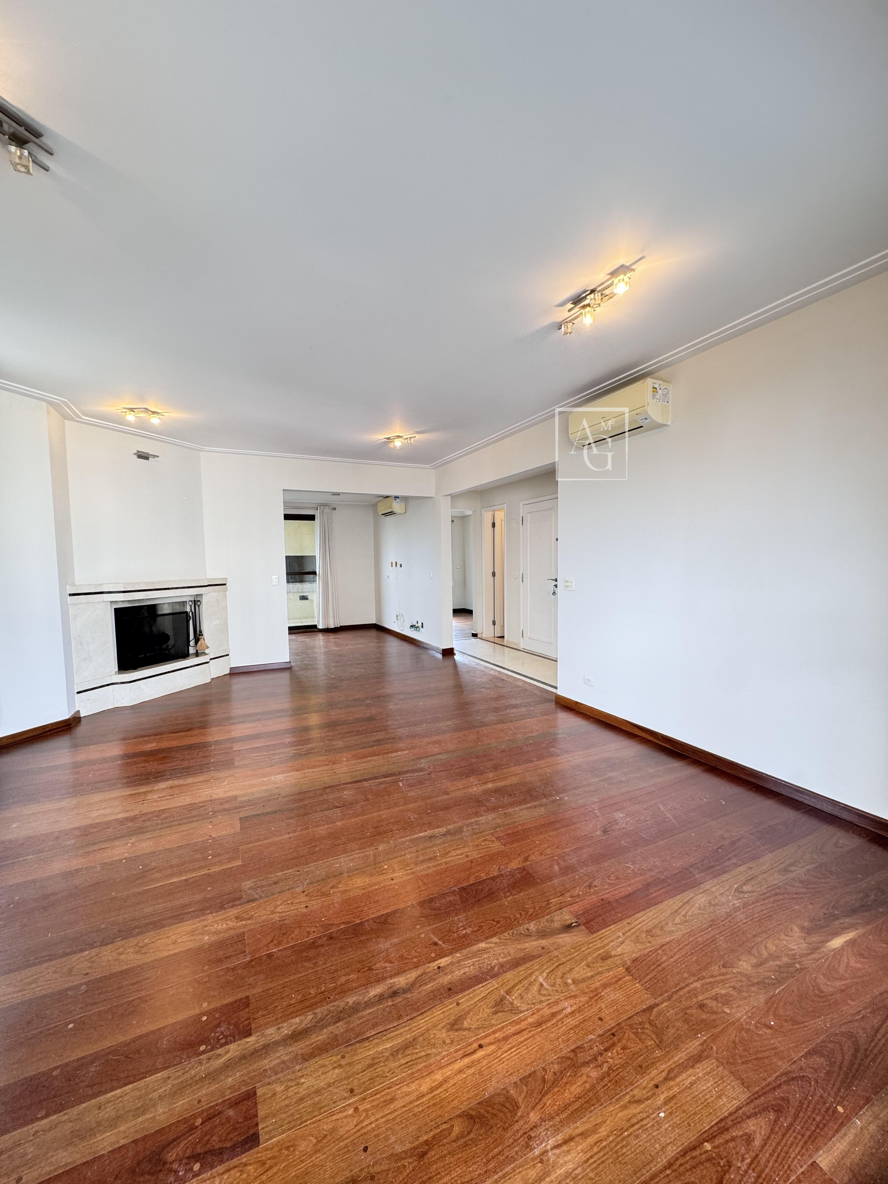 Apartamento com 245m² e 4 dormitórios no bairro Panamby em São Paulo para Comprar