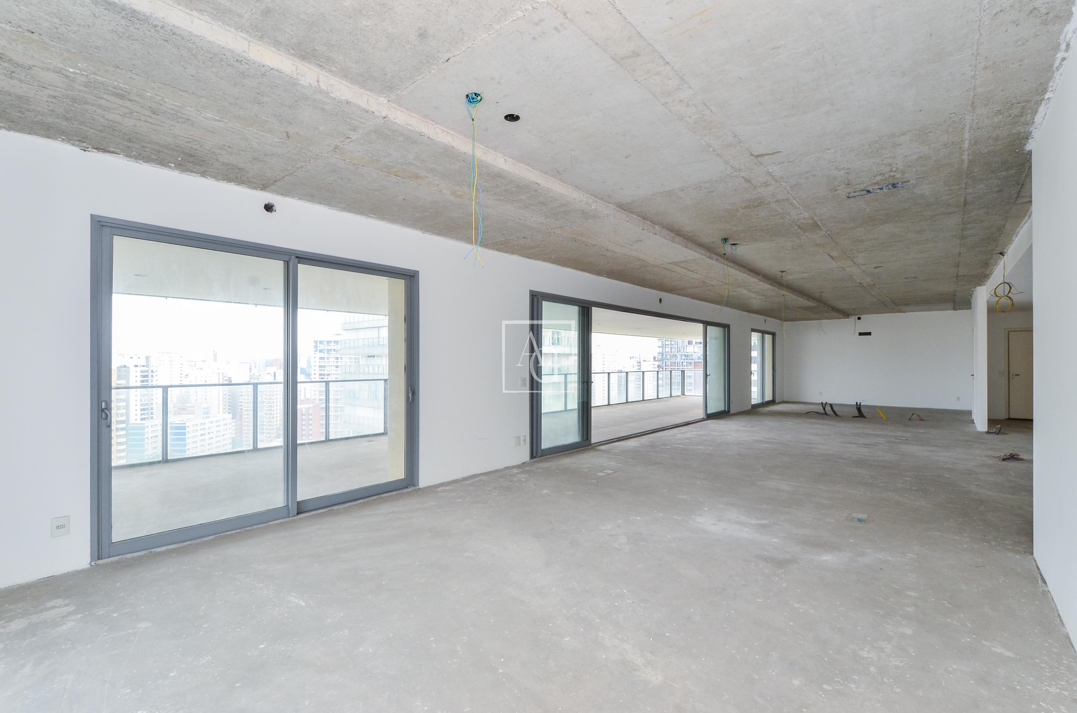 Apartamento com 535m² e 4 dormitórios no bairro Moema em São Paulo para Comprar