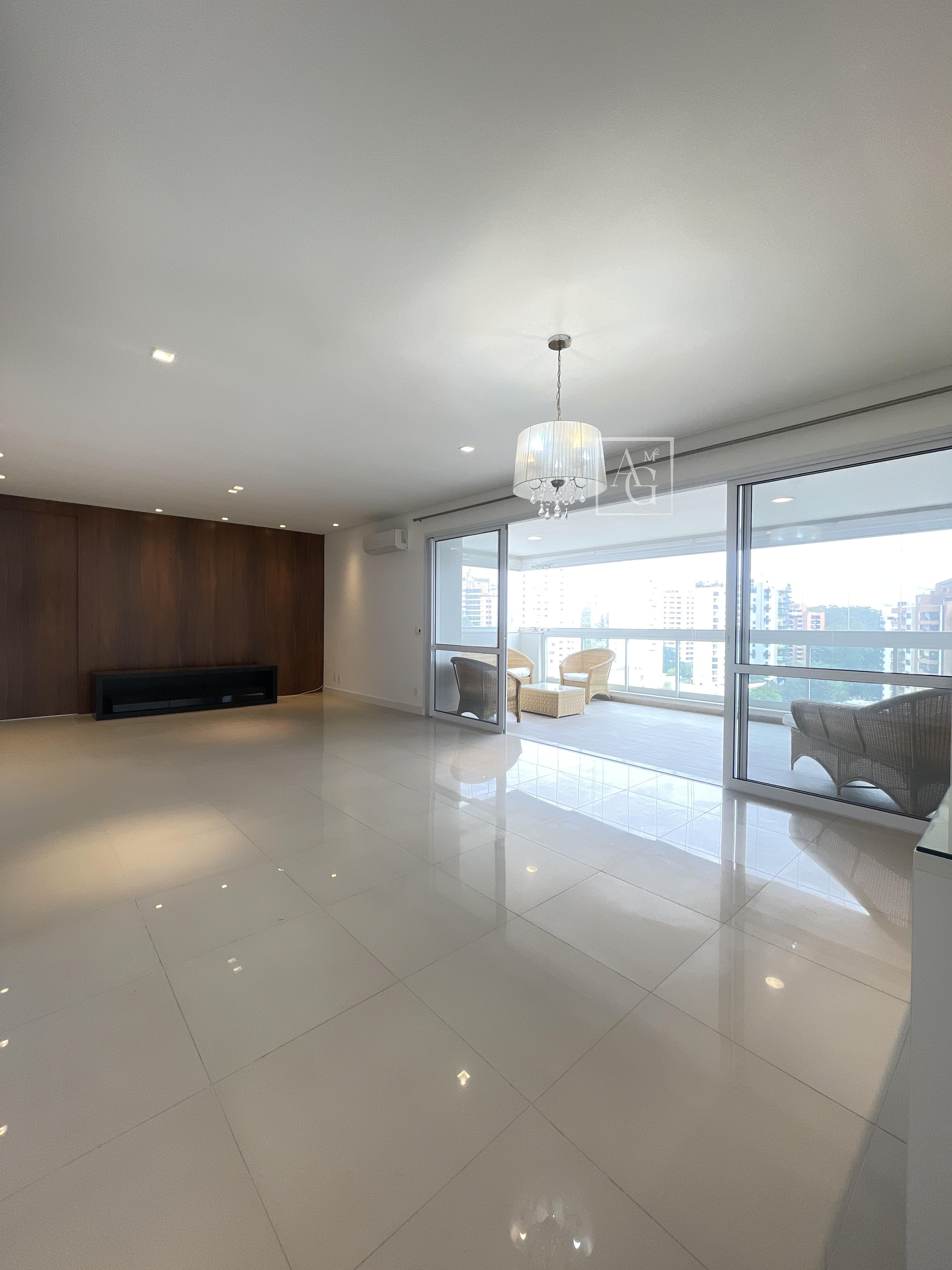 Apartamento com 281m² e 3 dormitórios no bairro Panamby em São Paulo para Comprar