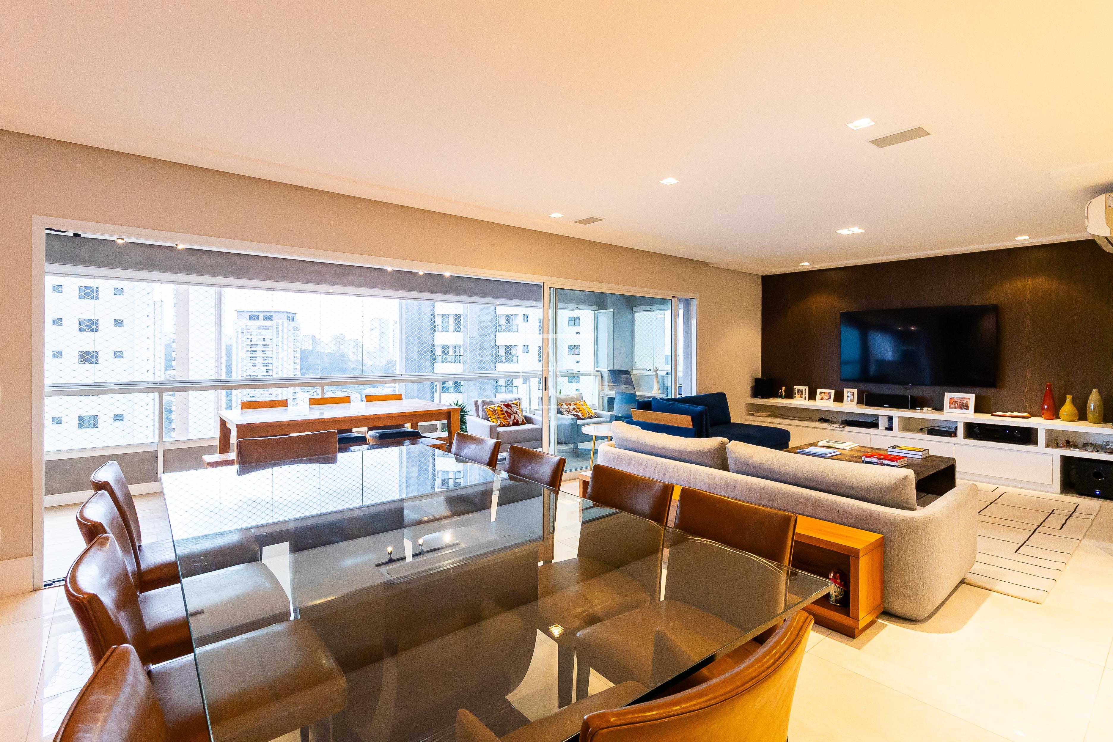 Apartamento com 211m² e 3 dormitórios no bairro Vila Andrade em São Paulo para Comprar