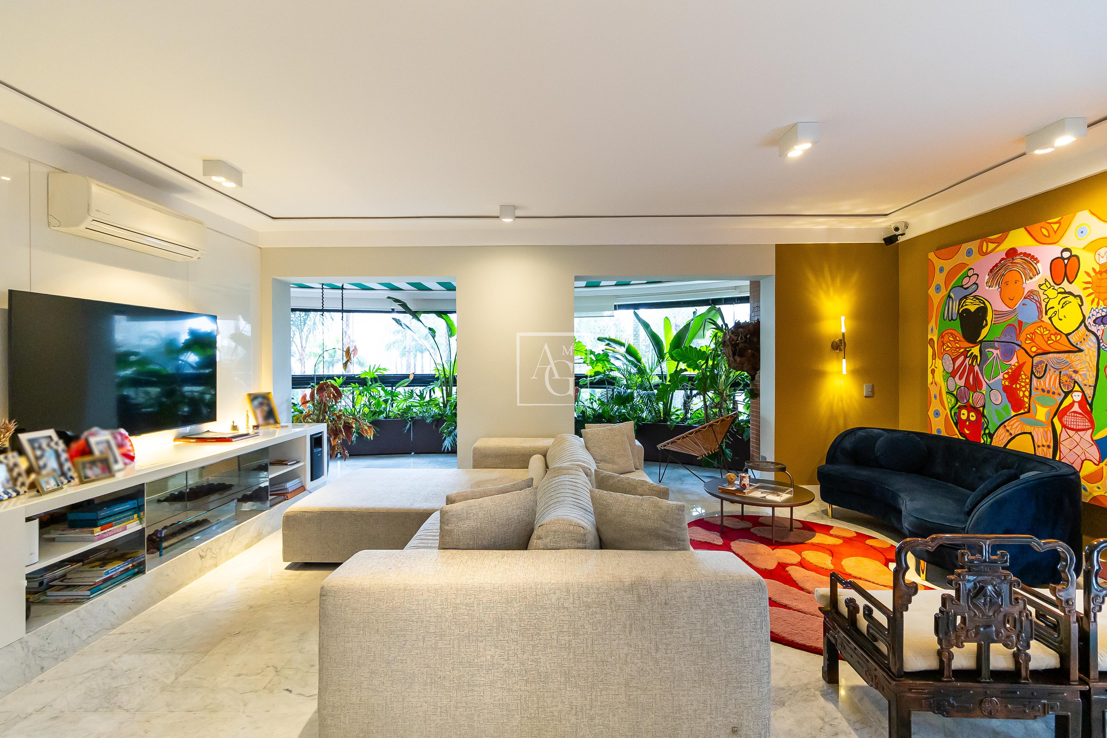 Apartamento com 206m² e 3 dormitórios no bairro Panamby em São Paulo para Comprar