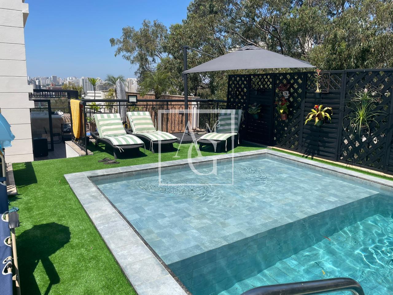 Duplex com 357m² e 4 dormitórios no bairro Panamby em São Paulo para Comprar