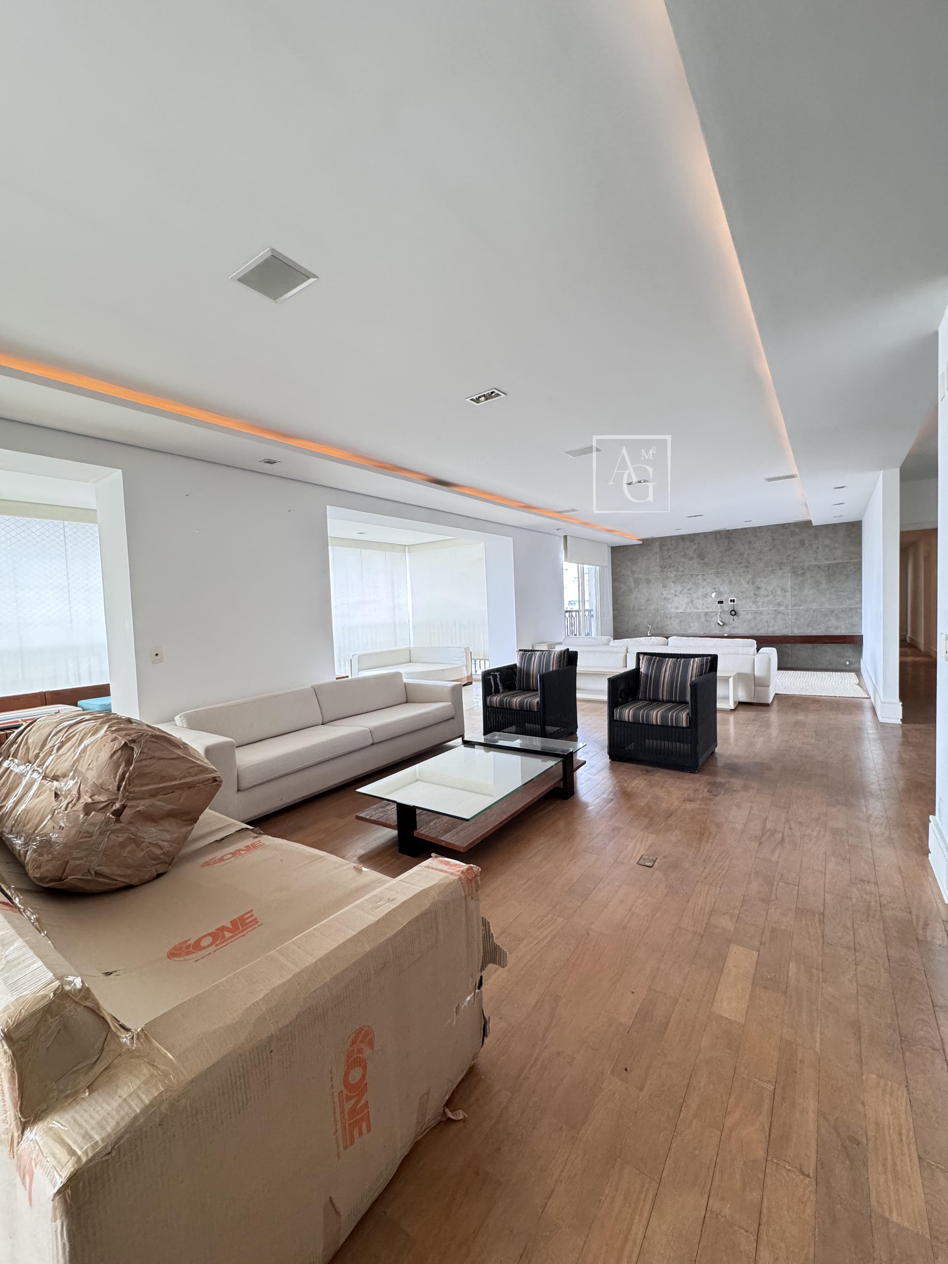 Apartamento com 368m² e 5 dormitórios no bairro Panamby em São Paulo para Comprar