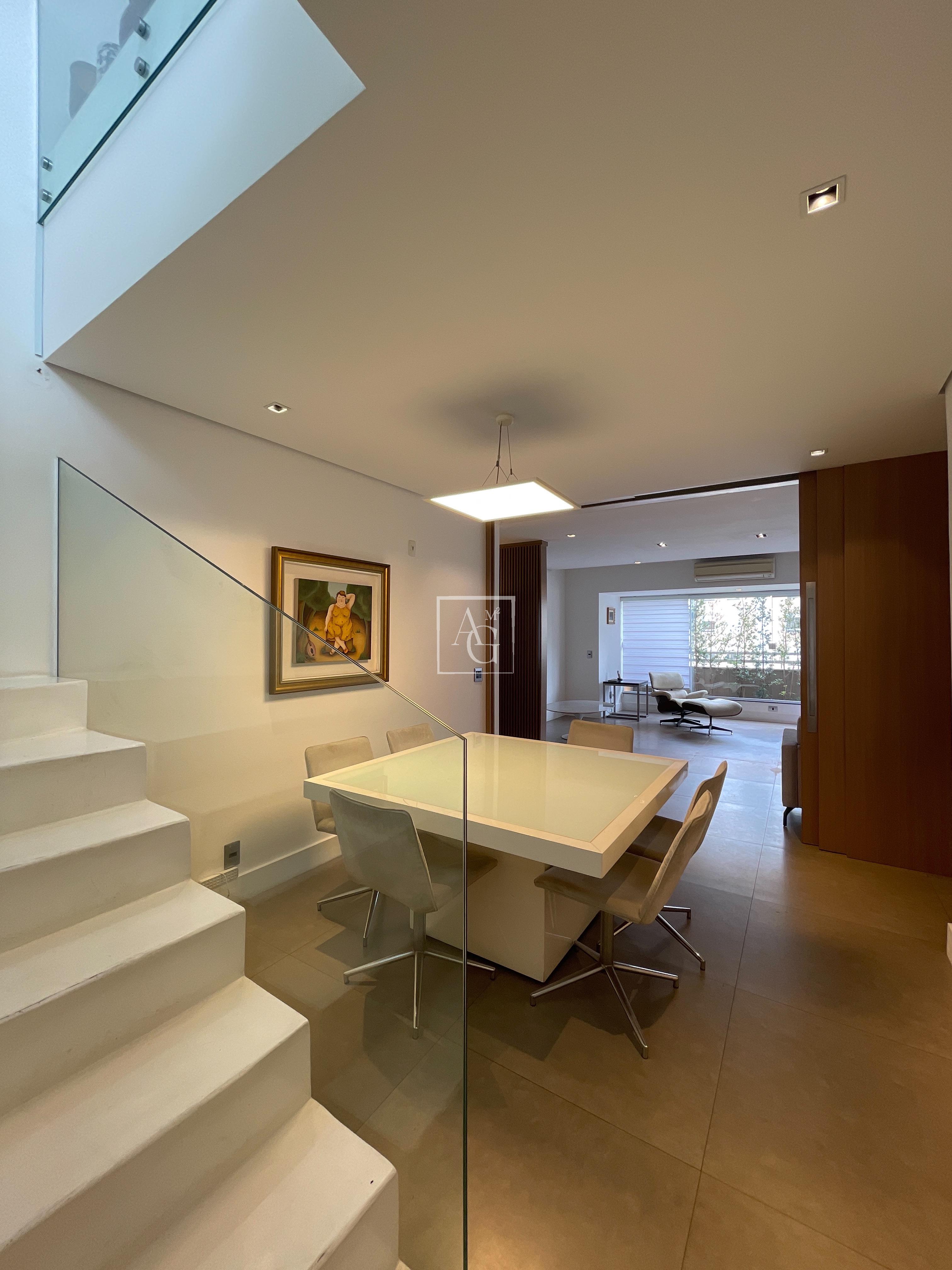 Duplex com 288m² e 3 dormitórios no bairro Panamby em São Paulo para Comprar