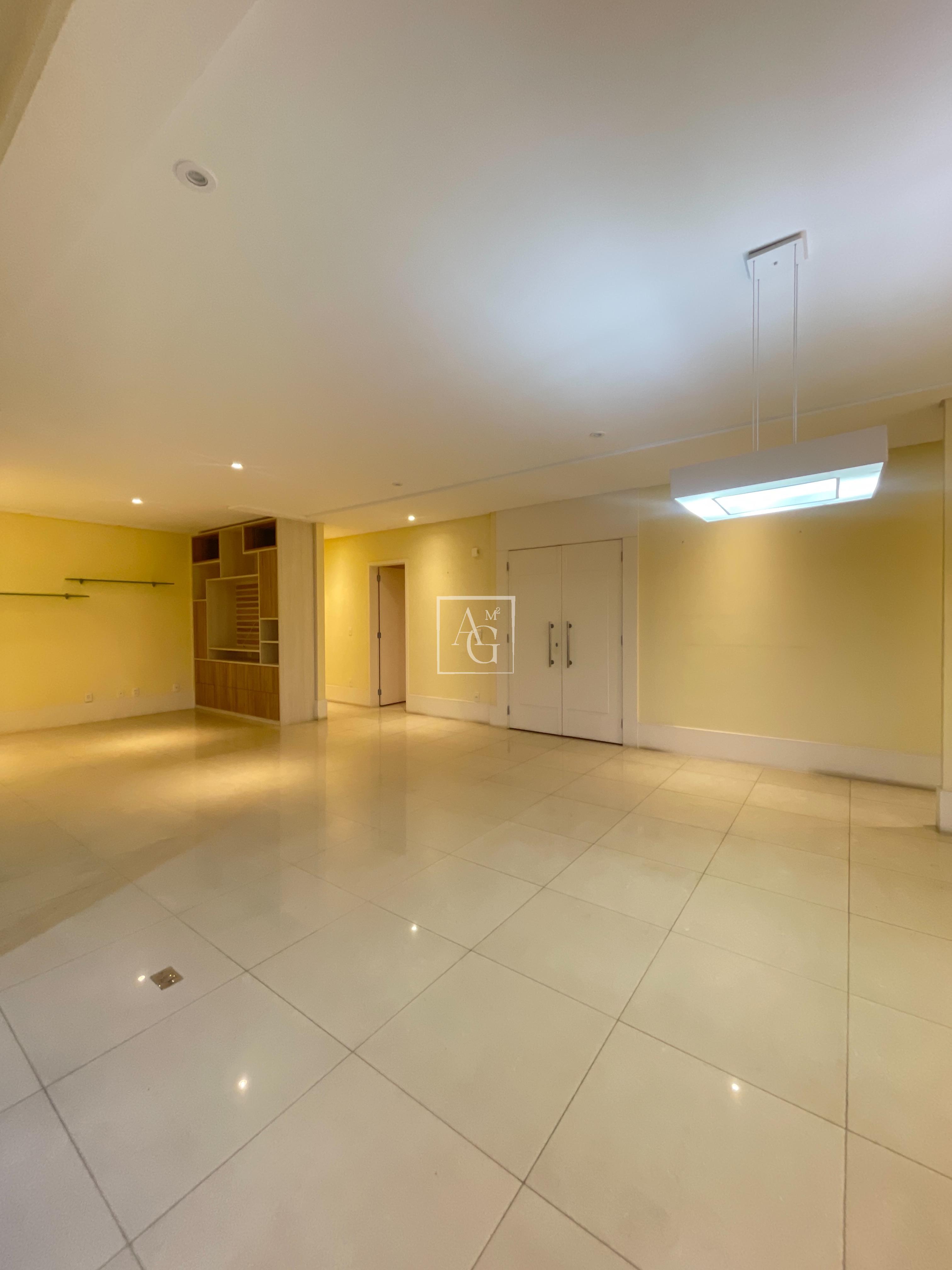 Apartamento com 211m² e 4 dormitórios no bairro Panamby em São Paulo para Comprar