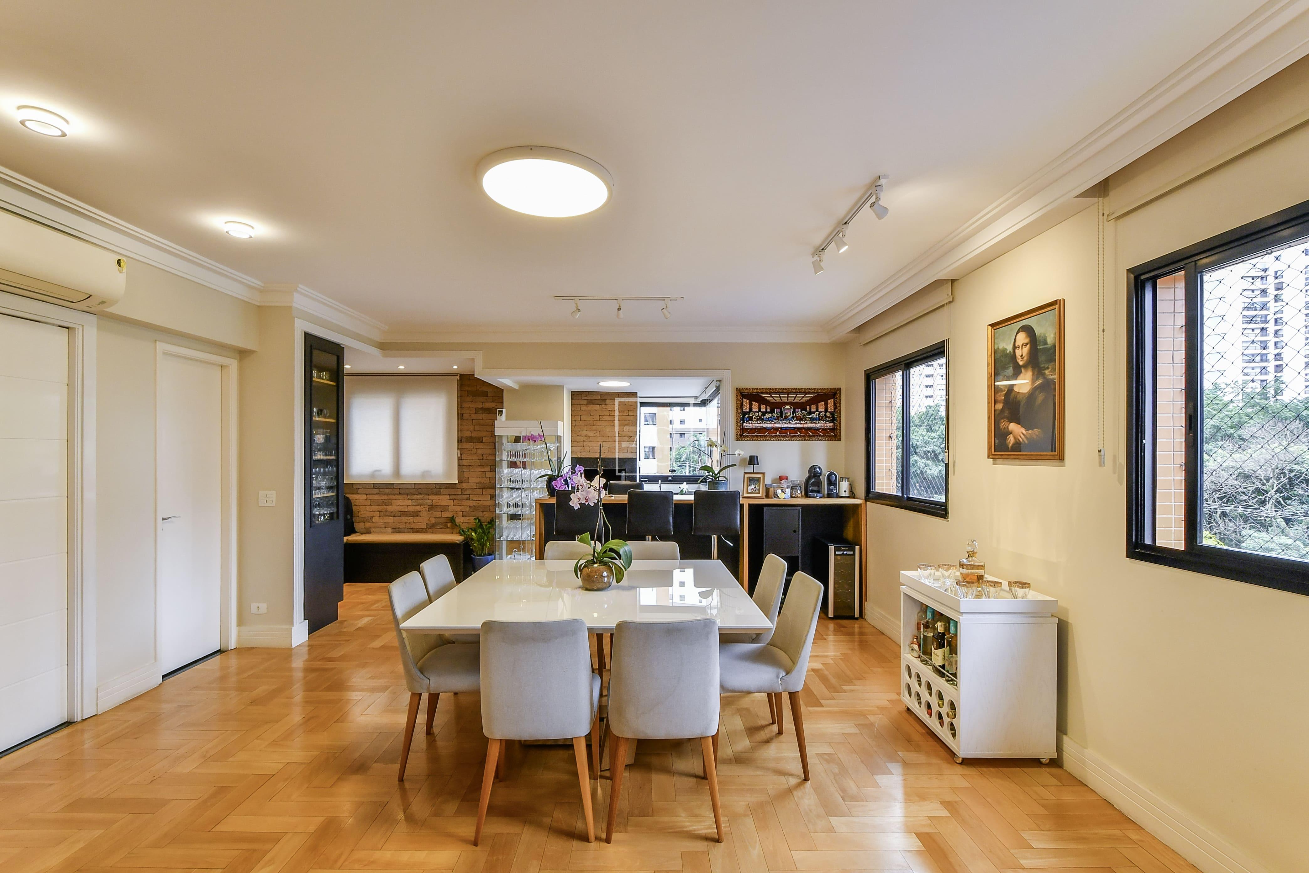 Apartamento com 163m² e 3 dormitórios no bairro Panamby em São Paulo para Comprar