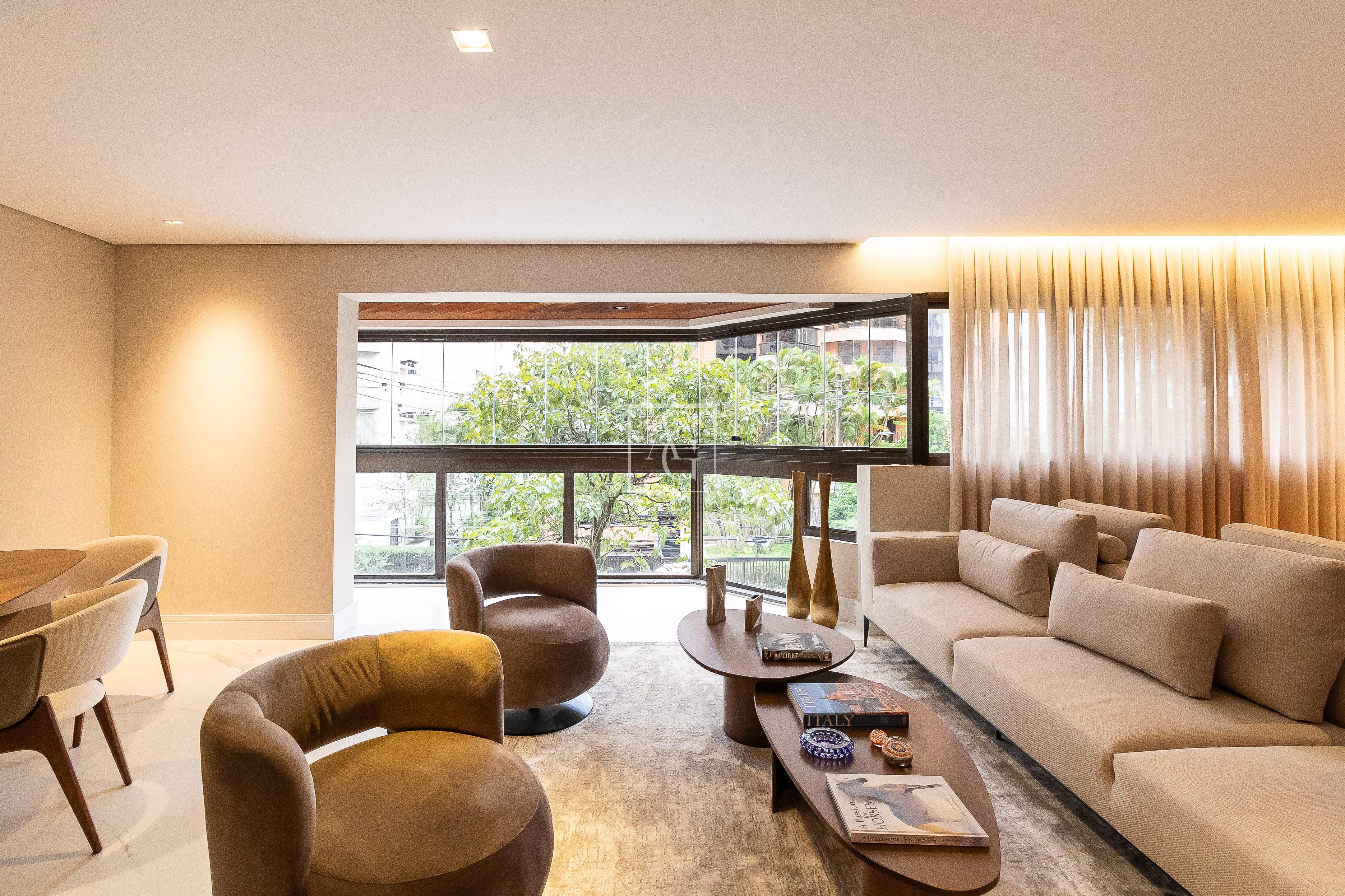 Apartamento com 159m² e 3 dormitórios no bairro Vila Nova Conceição em São Paulo para Comprar