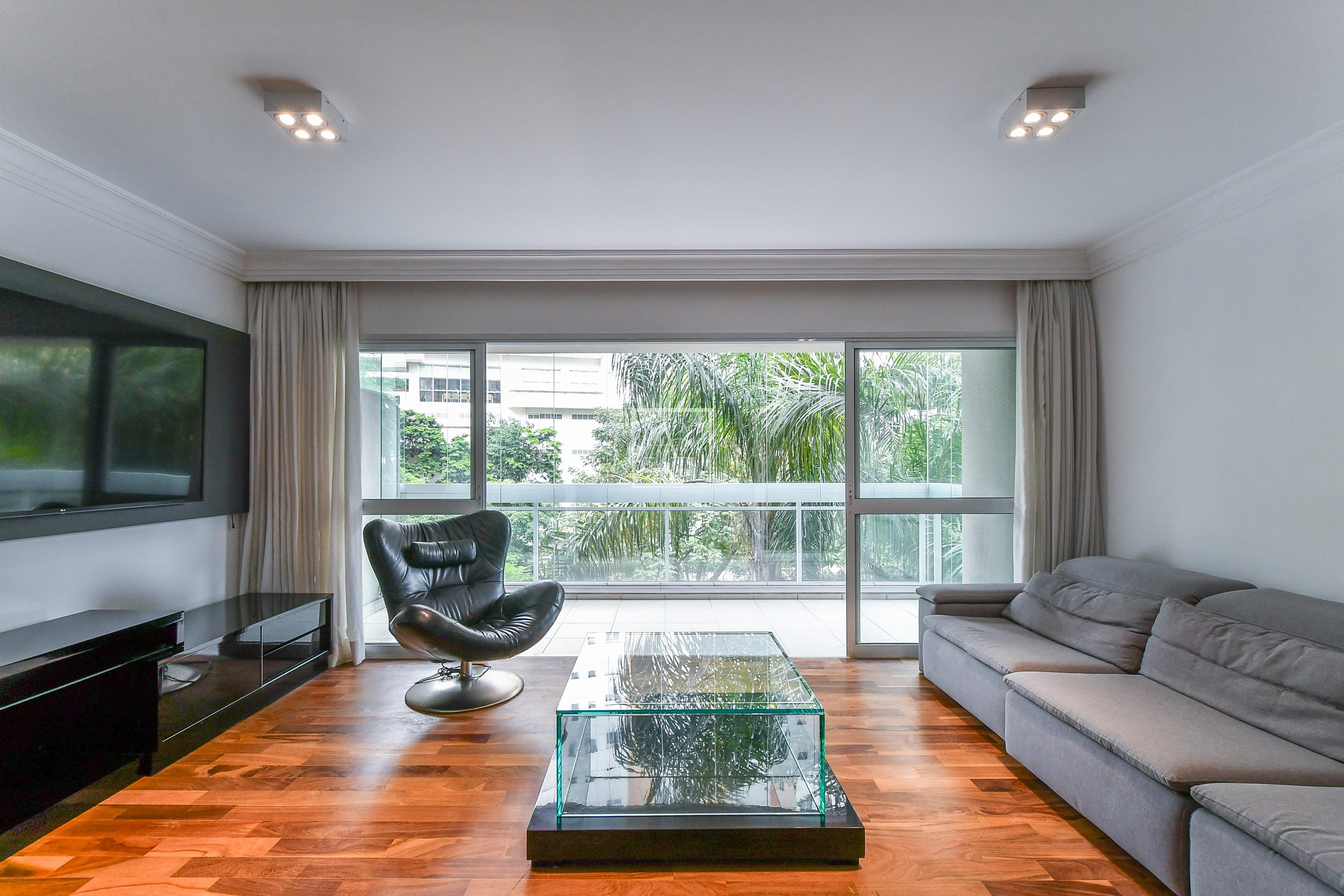 Apartamento com 132m² e 3 dormitórios no bairro Panamby em São Paulo para Comprar