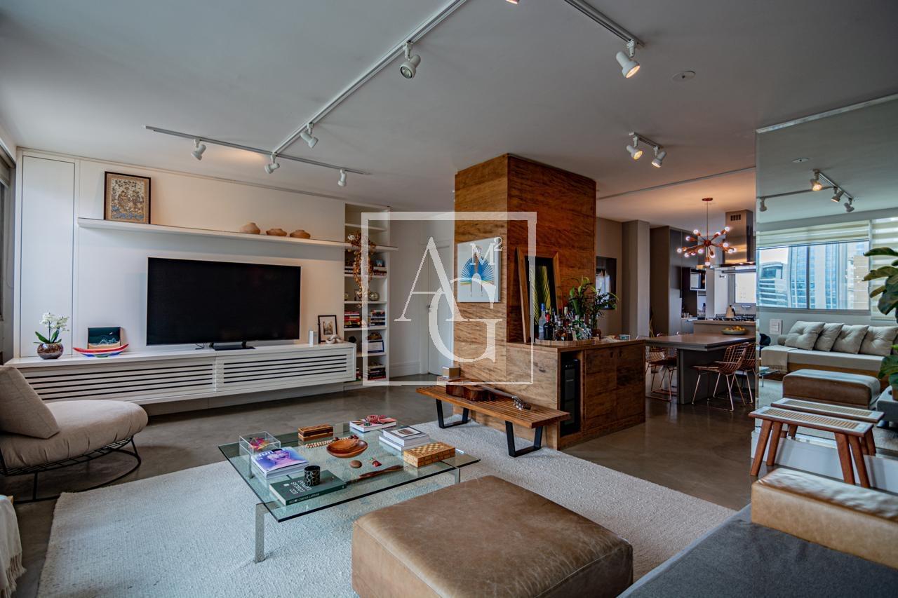 Apartamento com 131m² e 2 dormitórios no bairro Itaim Bibi em São Paulo para Comprar